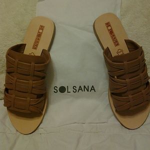 Sol-Sana sandals NWB tan size 38 dust bag included